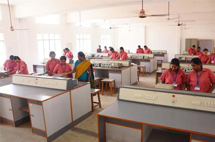 School of Engineering, Avinashilingam University Coimbatore ECE Lab photo 1
